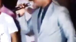 Kkk só rindo na igreja