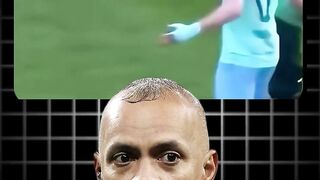 Esse Árbitro ta meio perdido em  🤣