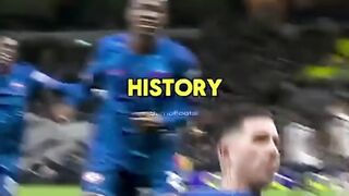 Enzo Fernández resmi pindah ke Man City dari  Chelsea seharga £125 juta mengenakan nomor 17.