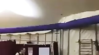 Gangorra muito loka!Pulando em sincronia.