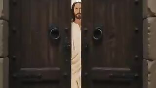 Jesus enters the temple Jesus entra no templo