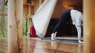20-Second Full Body Yoga Stretch