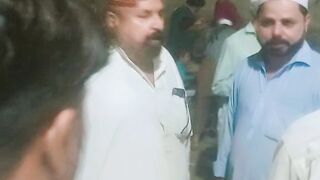 مستحق لوگوں کے لیے ہمارے ساتھ ساتھ ہیں