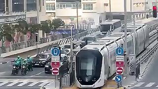 Dubai tram beautiful