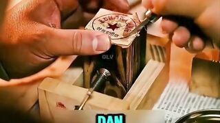 Demi senyum sang istri, seorang pria jujur rela melanggar hukum untuk pertama kalinya