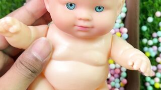 Satisfying Baby Doll Bathing & Green Alien Pop Out Eyes ASMR 🟢👶