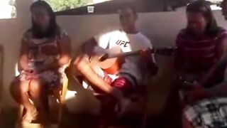 LOUVOR E ADORAÇÃO