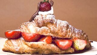 Croissant Recheado com Morango e Creme: Receita Fácil e Dicas