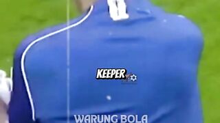 Saat STRIKER dan bek berubah jadi KIPER!🤯