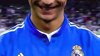 Ternyata pemain bola top Eropa nggak selalu pakai sepatu baru di setiap pertandingan lho!