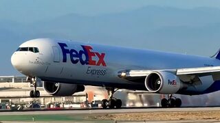 FedEx Boeing 767 touchdown