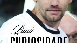 Um jogador dee futebol que também é escritor