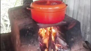 Cozinhando a lenha