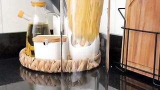 Organizing things in the kitchen / 주방 정리하기  jubang jeonglihagi