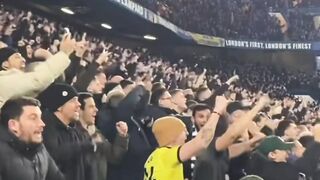 Siapkan kopi hitammu, karena bulan Oktober 2026 bakal jadi minggu paling gila buat pencinta sepak bola! ☕⚽
