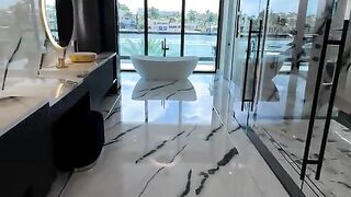 🛁 This Waterfront Bathroom Is Pure Luxury!