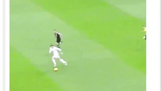 CR7 dengan finishing, positioning, lompatan, dan mentalitas pemenangnya. 👑