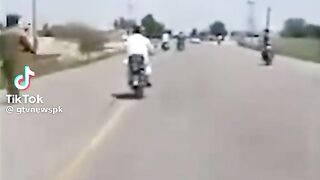 ONE MORE SAMAAL GIRL SAVE