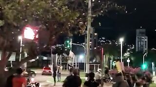 “Manifestantes Gritam ‘Moraes Ladrão’ Durante Protesto  Veja as Imagens”