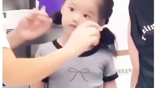 The way she looks at the nurse is so cute 😍❤️ Such an affectionate gaze 🥰☺️