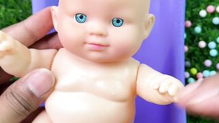 Baby Doll Bath Time Fun! 👶✨ #ASMR #Toys #Shorts #Viral
