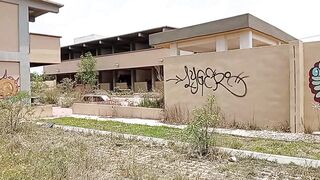 😫Explorando Escuela Abandonada😒