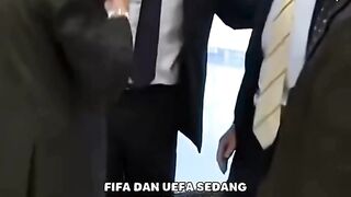 Bukan di lapangan hijau, tapi di meja kekuasaan.