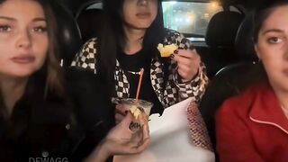 Itu hanya malam Jumat yang tenang ketika tiga gadis duduk di mobil yang sedang parkir