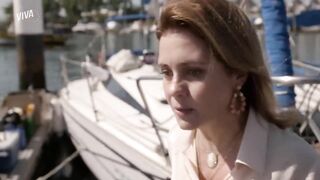 BETRAYAL! CARMINHA CATCHES NINA AND MAX TOGETHER AND ATTACKS HER RIVAL — AVENIDA BRASIL