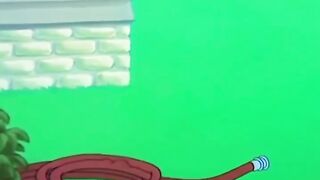 Tom & Jerry’s Garden Hose Disaster 😂 | Funniest Cartoon Moment