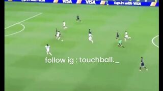 Seluruh skuad Brasil ikut melakukan selebrasi khas Matheus Cunha setelah ia mencetak gol