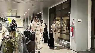 A beautiful moment after completing another flight.mp4