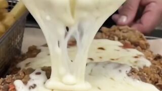 “Parmesan Steak with Melted Cheese — Subscribe to the Sonho Nordestino Channel!” 🥩🧀🔥📺