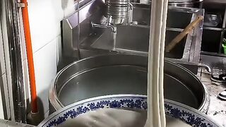 Handmade rice noodles