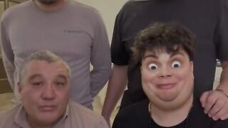 Игра ,,не засмеяться ,,