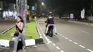 udh pinter tapi malah ketahuan si perampok.