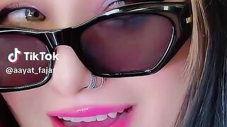 Pretty Girl 330