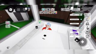 My ice cream truck went wrong in Roblox Brookhaven RP.