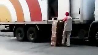 ESSE SE DEU MAL
