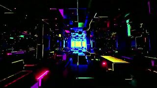 Screensaver 4K – Terowongan Neon Multicolor Sci-Fi – Visual VJ