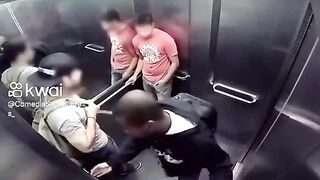 Não deu pra segurar !!!😂😂😂