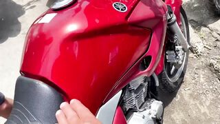 MOTO  FAZENDO MUITO BARULHO