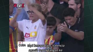 Kenapa fans Valencia ngasih tepuk tangan ke pemain Barca meski timnya dibantai 5-0? 🤔