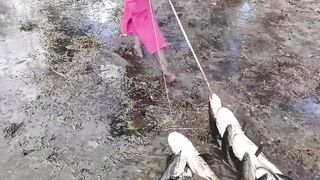 Harvesting fish when the swamp is dry in the dry season