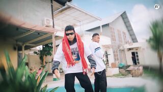 Rhandy Wujon - CRAZY LOVE Ft Martin Hill (Official Music Video)