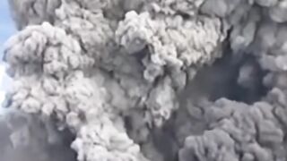 The eruption of Mount Anak Krakatau