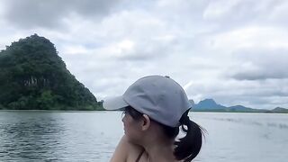 Besar gunungnya luas danaunya