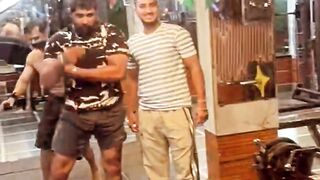 Gym workout time apna swag alag rakhna