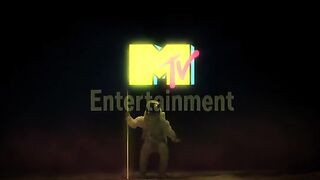 MobLand 2025 Hindi Dubbed S01EP01-EP05