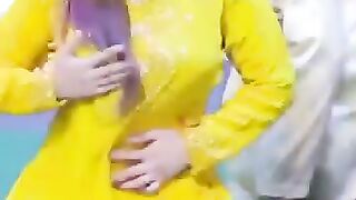 Nayyab Kahn Hot dance performance 3